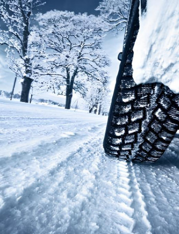 Стійкість і керованість на слизькому покритті. Занесення.